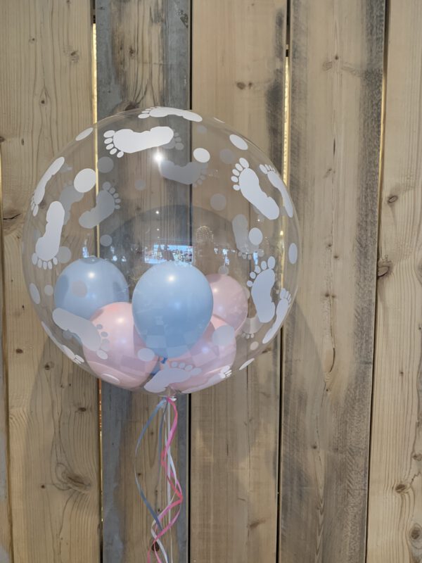 Deco bubbles zijn  gemaakt van een doorzichtig rekbaar plastic, Het voordeel van deze ballon is dat hij niet oxideert en dat je er doorheen kunt kijken, dit zorgt voor een geweldig 3D effect.