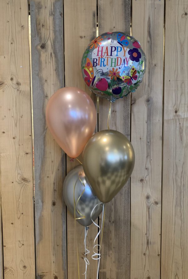 Happy-birthday-vlinder-folie-ballon met 3 latex ballonnen eronder