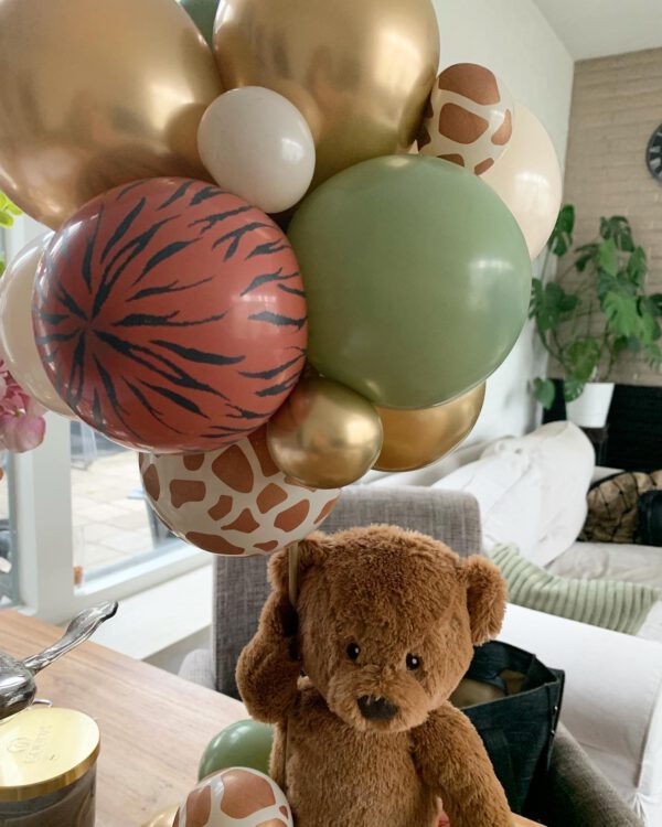 ballonnen decoratie tafel pilaartje met bruin schattig knuffel beertje
