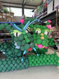 Voor de draakrijders act deze draken pakken gebouwd te samen met Mischa Verhoef