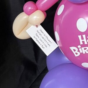 een persoonlijk kaartje toe aan jouw ballonpop. ⚠️ Alleen te bestellen in combinatie met een ballonpop. Bestel je meerdere poppen? Geef dan bij opmerkingen aan bij welke pop deze optie hoort.